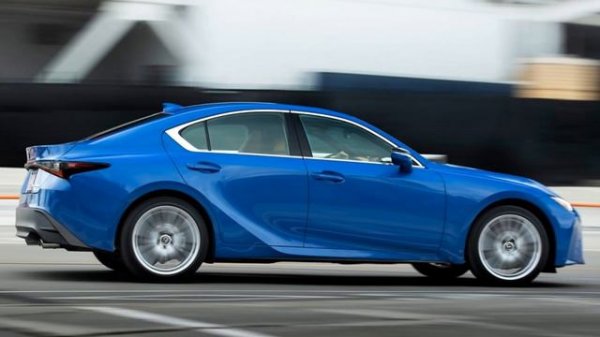 2024 Lexus IS 500h F SPORT Performance - Quick Review - #lexus #lexusis500 #luxurysedan