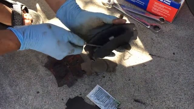 CHANGE FRONT BRAKE PAD HONDA PASSPORT ISUZU REDEO AMIGO TROOPER ACURA SLX