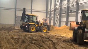 МСТ М544 экскаватор погрузчик новый 2021 г. в., планирует песок, стройка ООО "СТРОЙМОНТАЖ" ООО АСС"