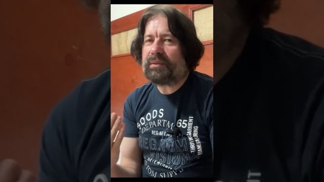 Главная ошибка эмпатичных людей #shots смотреть онлайн