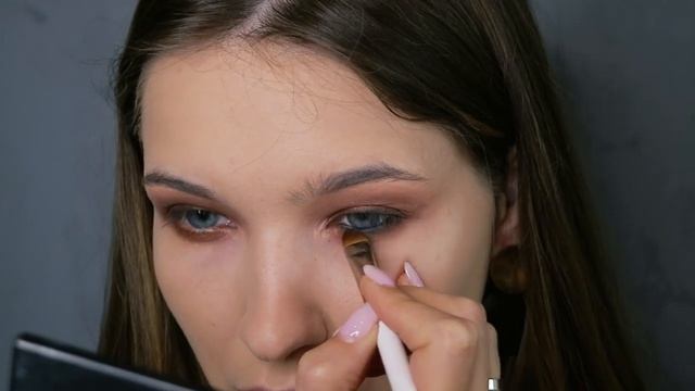 SMOKY EYES. Макияж коричневый смоки айс смотреть онлайн