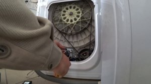 Стиральная выбивает автомат после включения