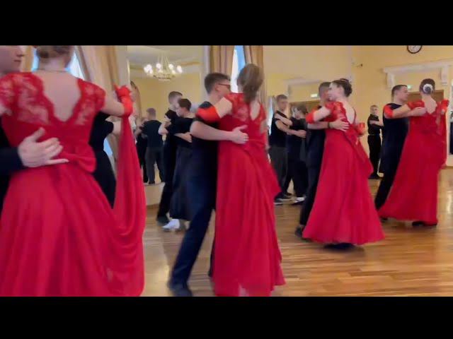 Черно- красная репетиция. Танцуют кадеты смотреть онлайн