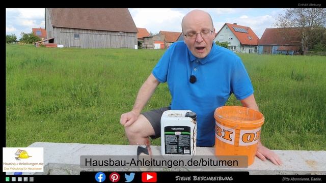 Bodenplatte Abdichten Mit Spachteln, Grundierung Und Den Bitumen Auftragen. Auch Für Mauern.