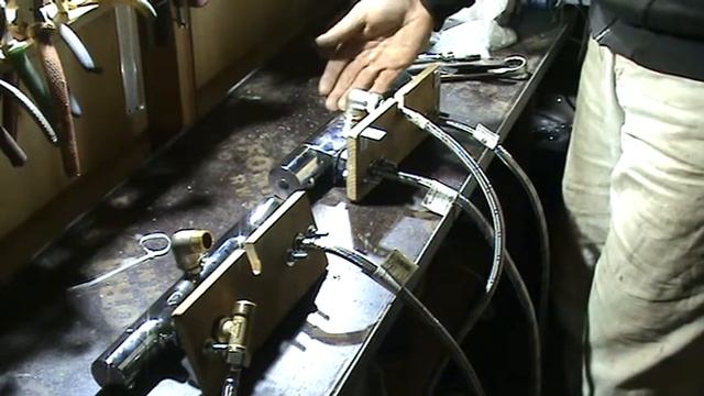 Нестандартная установка термостатических смесителей на гидромассажную ванну и в душевую кабину. смотреть онлайн