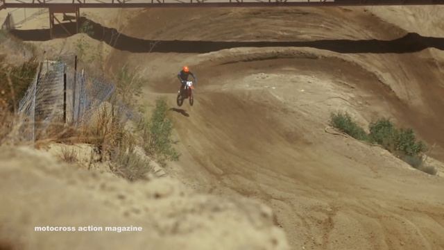 First Ride 2017 KTM 450SXF -Motocross Action Magazine смотреть онлайн
