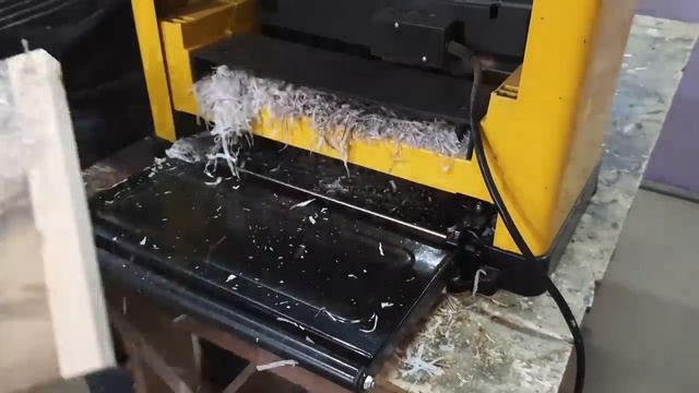 Разделочная доска из спилов и эпоксидки. смотреть онлайн