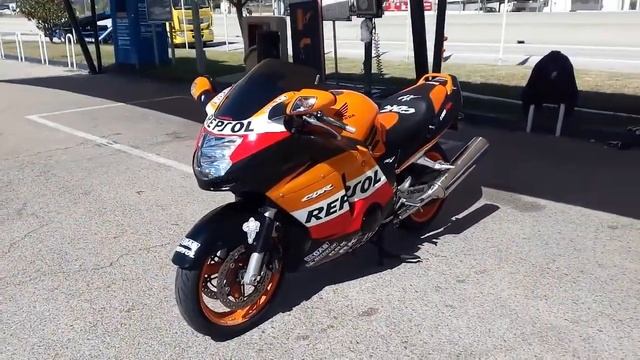 HONDA CBR 1100 XX REPSOL смотреть онлайн
