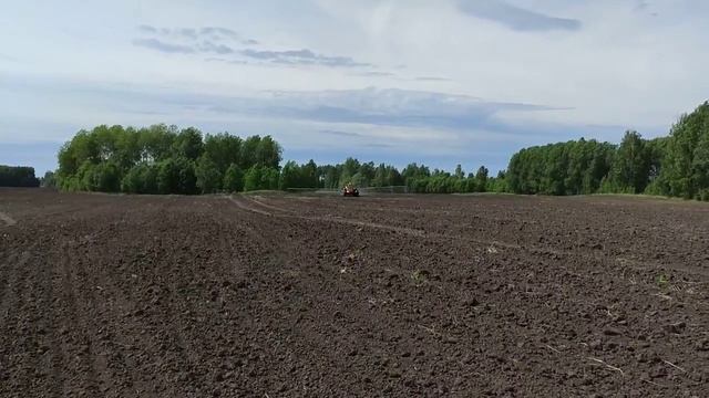 Опрыскиватель Туман-2М, установлена штанга производства ООО " Центр Точного Земледелия" Аэросоюз". смотреть онлайн