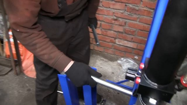 Собираем и испытываем гидравлический пресс смотреть онлайн