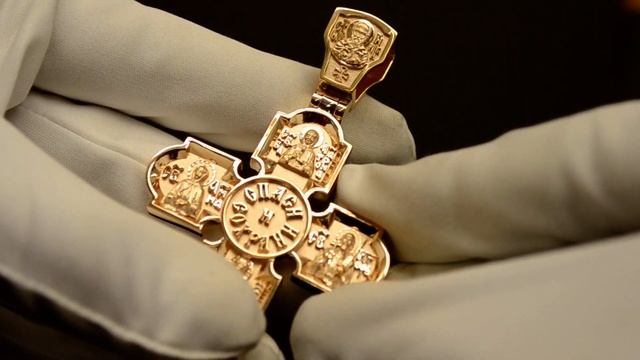 Нательный золотой крест с распятием, образами икон святых и гравировкой Спаси и сохрани смотреть онлайн