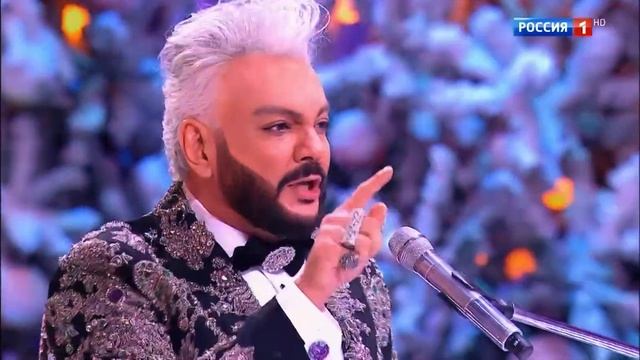 Aida Garifullina Feat. Philipp Kirkorov - Playing With Fire (Christmas Show)