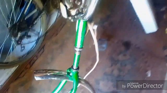 Снимаю переднюю вилку на простом велосипеде. Часть 1 смотреть онлайн