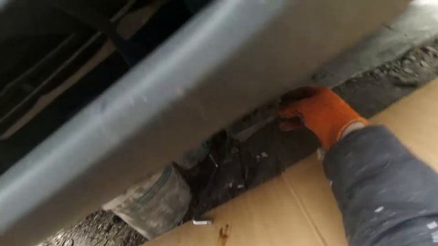 Oil Change at Home on Opel / Vauxhall Vivaro, Renault Traffic, Nissan Primastar | Cambio de aceite смотреть онлайн
