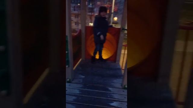 мальчик который боится качели смотреть онлайн