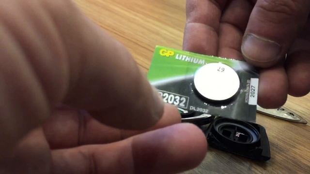 Замена батарейки в автомобильном ключе Hyundai Solaris смотреть онлайн