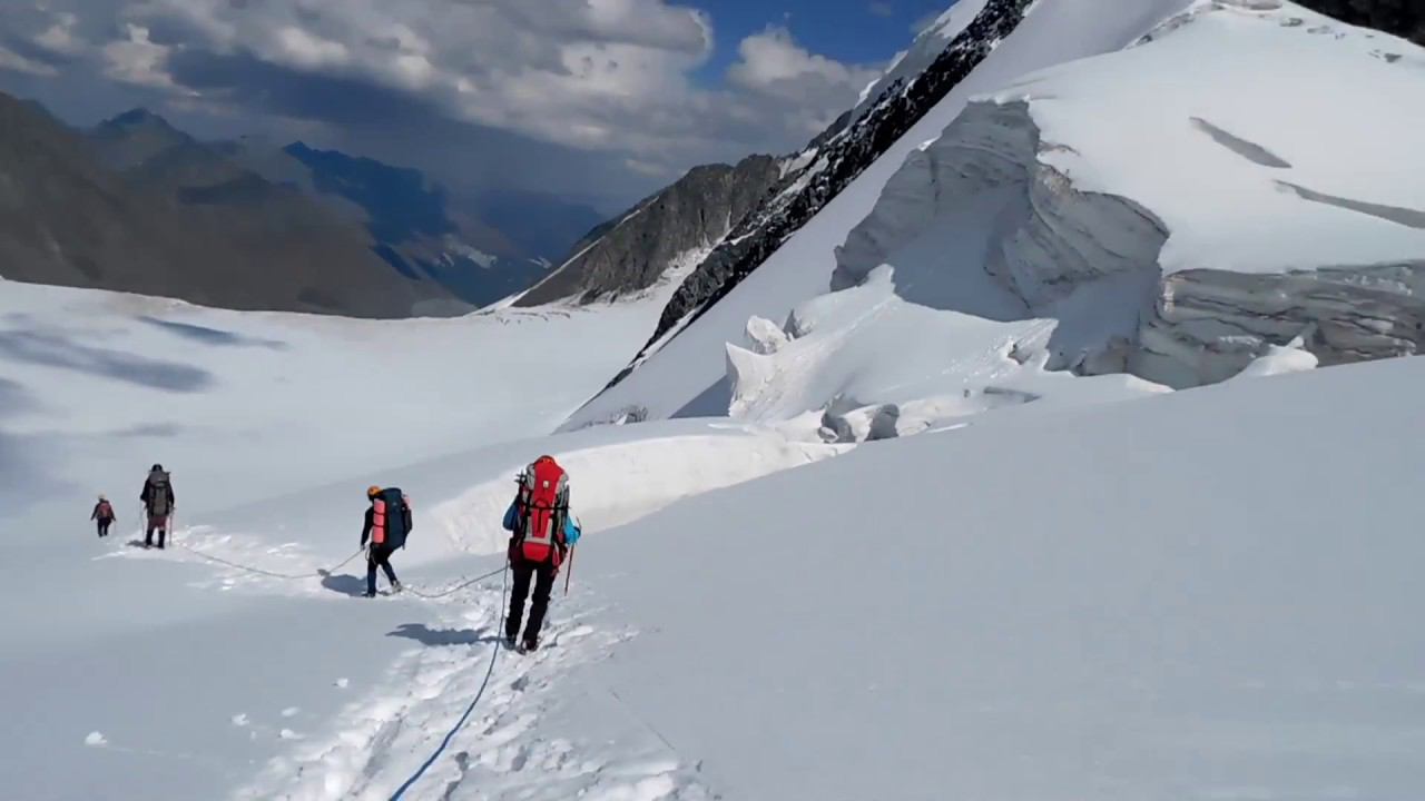 Восхождение на Белуху 2017 года. Команда Экстрим Вельск смотреть онлайн