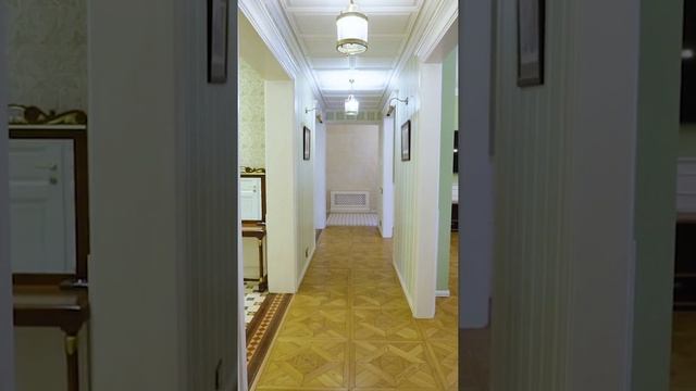 Обзор двухуровневой квартиры с сауной, массажной комнатой и тренажерным залом смотреть онлайн