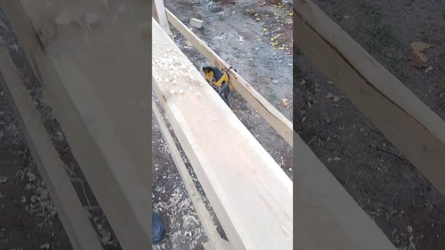 Dewalt Dcf899 (Иван) сверлим отверстия в мауэрлате.