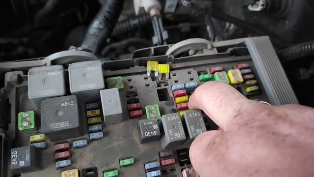 Chevrolet Tahoe Ly5 5.3 двигатель трясет и колбасит = ремонт смотреть онлайн