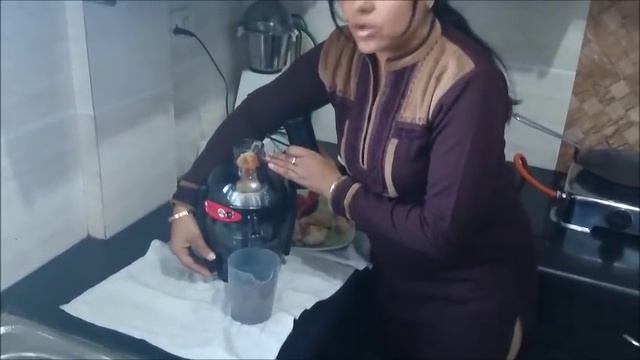 Philips Quickclean Juicer HR1832 Review | Philips hr1832 | Philips Juicer Review смотреть онлайн