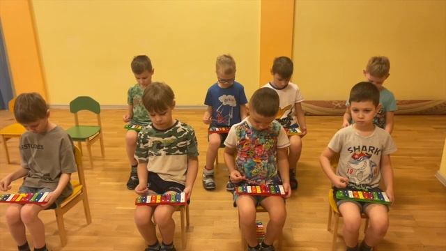 ИГРА НА МЕТАЛЛОФОНЕ смотреть онлайн