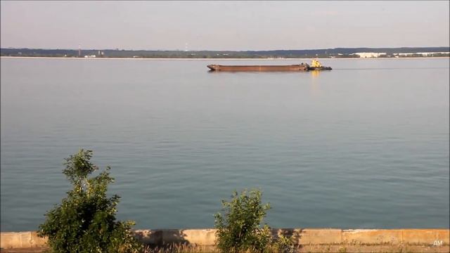 Буксир Шлюзовой 96 с баржами проходит Ульяновск 9 07 2021г смотреть онлайн