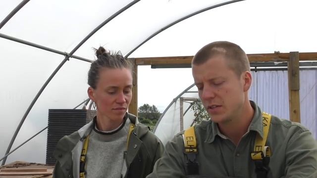 INCREDIBLE COUPLE BUILD PROFITABLE MARKET GARDEN смотреть онлайн