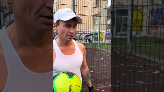 Капитан Прокопенко набил татуировки, чтобы внедриться в банду смотреть онлайн