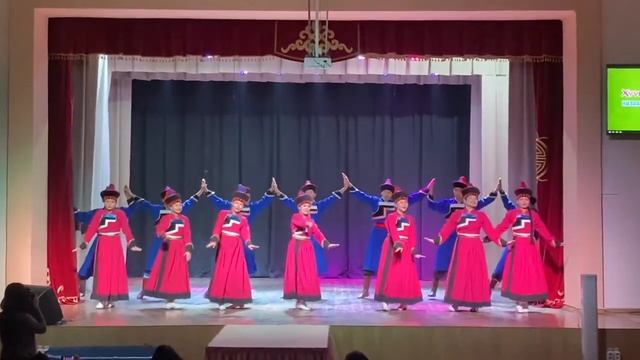 «Ехор», старшая группа хореографического коллектива «Ургы» смотреть онлайн