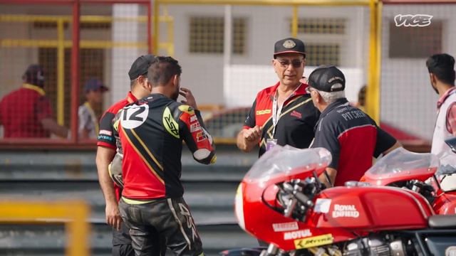 Episode 3: Pure Racing Uncovered | The Royal Enfield Continental GT Cup | Season 2023 смотреть онлайн