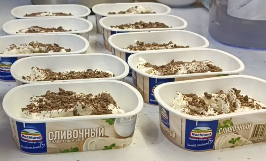 Когда есть мороженица, то делать мороженое проще простого! Как это делаю я. смотреть онлайн