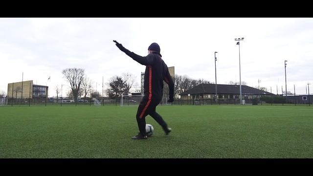 LEARN THE "PING" | Long pass football skills tutorial смотреть онлайн