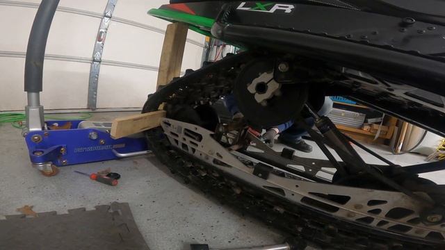 J&T Tri Hub Delete Kit Upgrade Fix Track Drag Arctic Cat F1100 F800 ZR XF M смотреть онлайн
