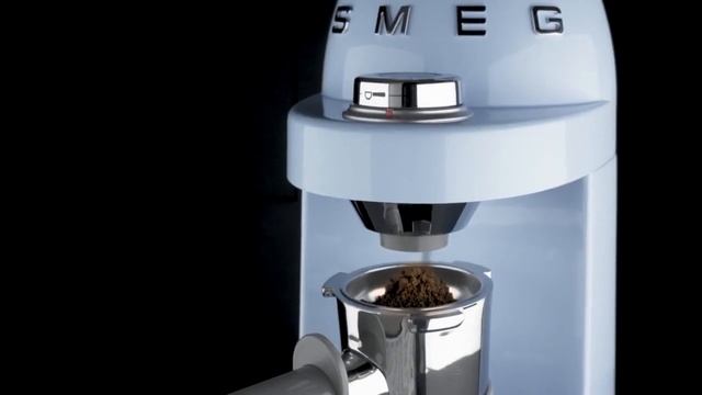 Broyeur à Café SMEG - CGF01 смотреть онлайн