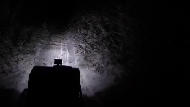 Мотобуксировщик "Мужик" ночная прогулка по глубокому снегу смотреть онлайн