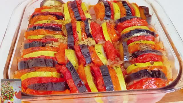 Рататуй / Овощное блюдо из баклажанов 🍆, кабачков, помидоров 🍅, запечённое в духовке смотреть онлайн