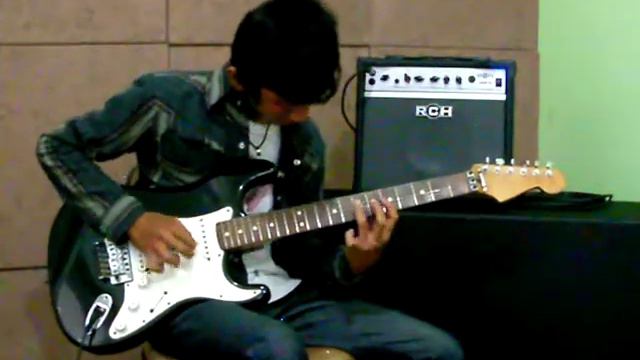 Guitar amps RCH's LASER 20 performed by Ricky смотреть онлайн