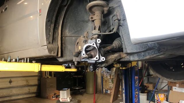 Replace hub assembly wheel bearing 2007 Saturn Ion смотреть онлайн