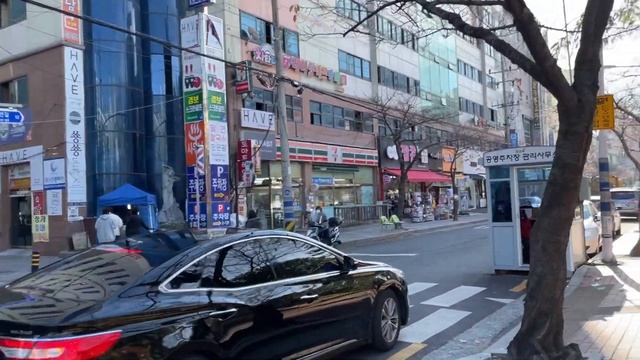 КОРЕЯ ПРИОСТАНОВИЛА «ЖИЗНЬ С КОВИДОМ» ЗАРПЛАТЫ В КОРЕЕ. СКОЛЬКО ПОЛУЧАЕТ УБОРЩИЦА, СВАРЩИК … смотреть онлайн