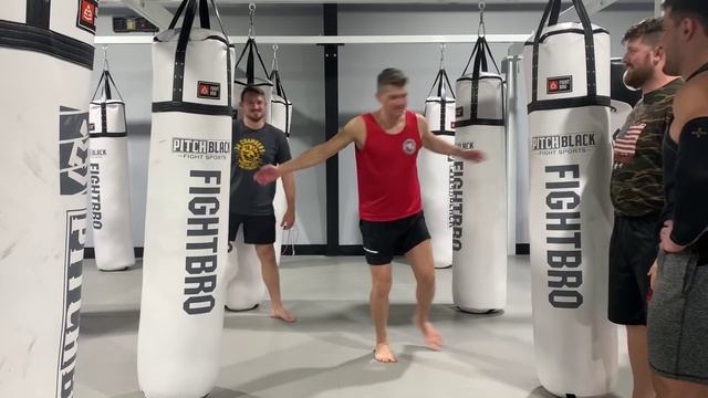 How Different Martial Arts SIDE KICK | Karate v Taekwondo v Muay Thai YOKO GERI смотреть онлайн