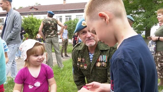 День ВДВ в Солигорске смотреть онлайн