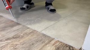 Стык ламината и плитки , без порожка!