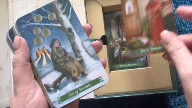 Green Witch tarot flip through смотреть онлайн