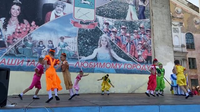 Дк Красная горка . День шахтера. 29.08.2021 смотреть онлайн