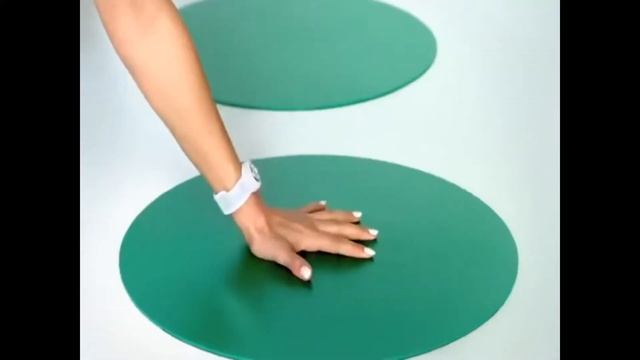 Напольная игра Твистер "Twister" смотреть онлайн