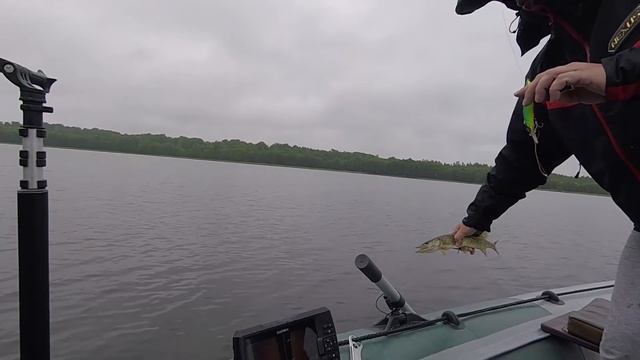 Рыбалка удалась - 15 км на вёслах смотреть онлайн