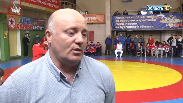 В Кургане состоялся отбор сильнейших самбистов в сборную области смотреть онлайн