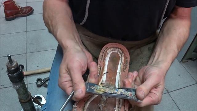 Разбираем на части зимние ботинки Chippewa смотреть онлайн