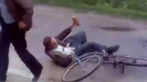 Собака подрезала деда на велосипеде УГАР #12